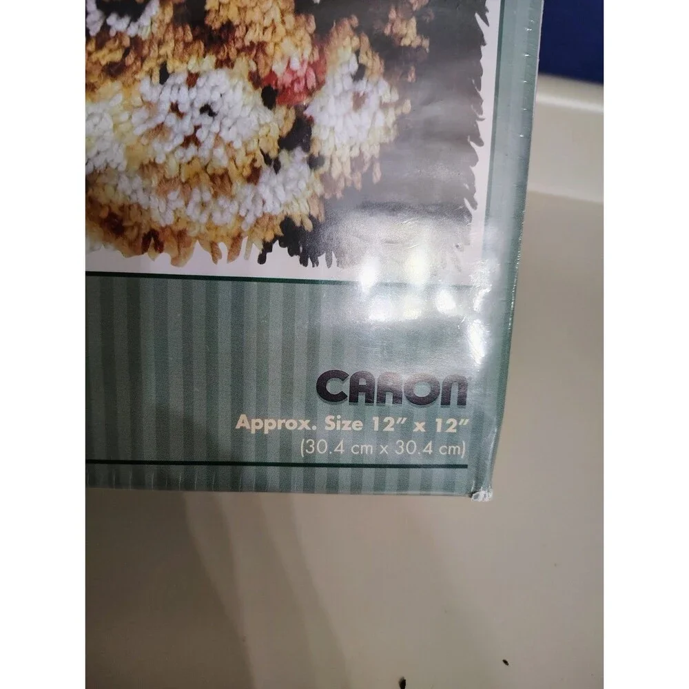 Caron cat latch